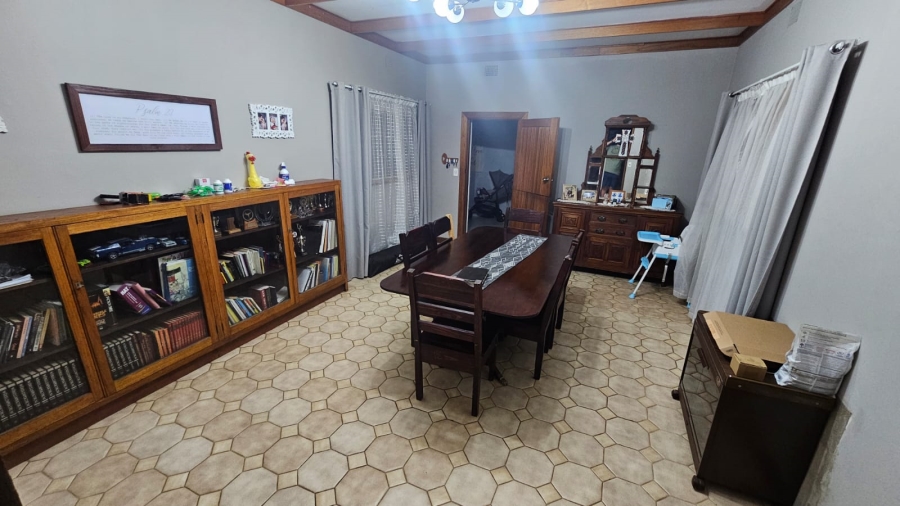 8 Bedroom Property for Sale in Irene Park North West